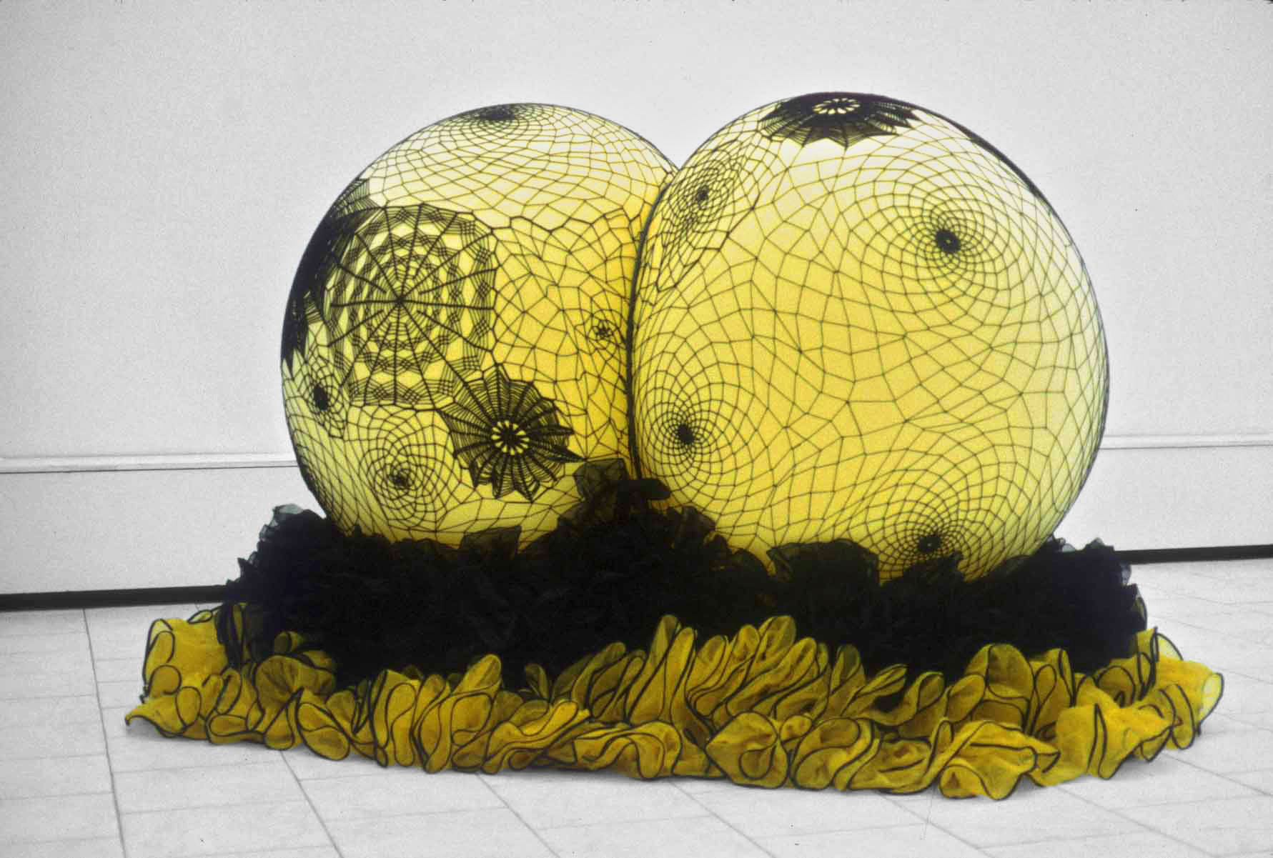 Nancy Davidson<br>Netella<br>1998<br>Latex, rope, fabric, plastic<br>55 x 90 x 60 in